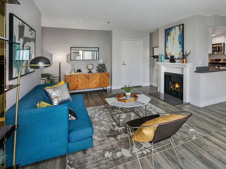 Modern 1-Bedroom Apartment in Prime Hollywood Location