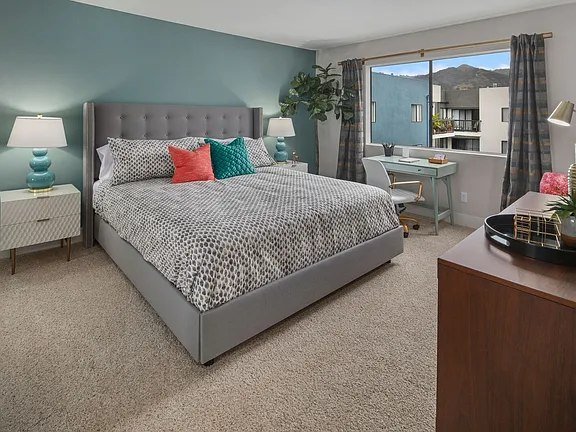 Modern 1-Bedroom Apartment in Prime Hollywood Location