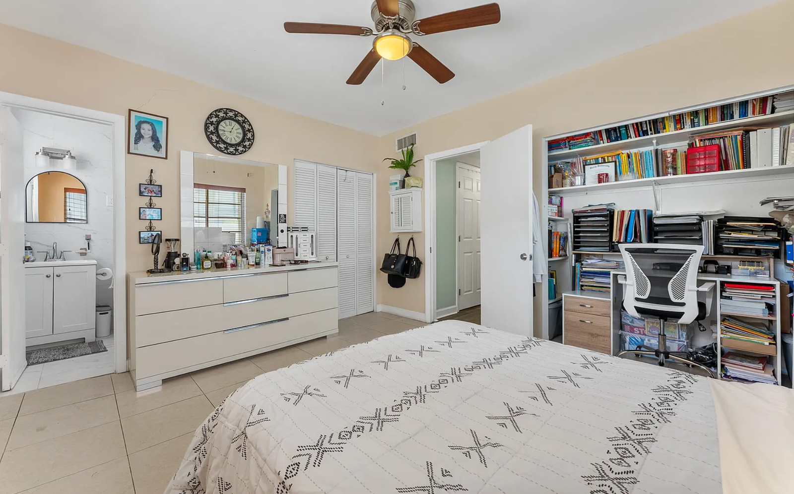 Newly Renovated 2-Bedroom Condo for Rent