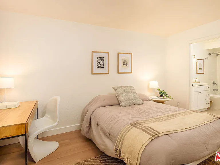 Convenient Los Angeles Rental with Short-Term Lease Options