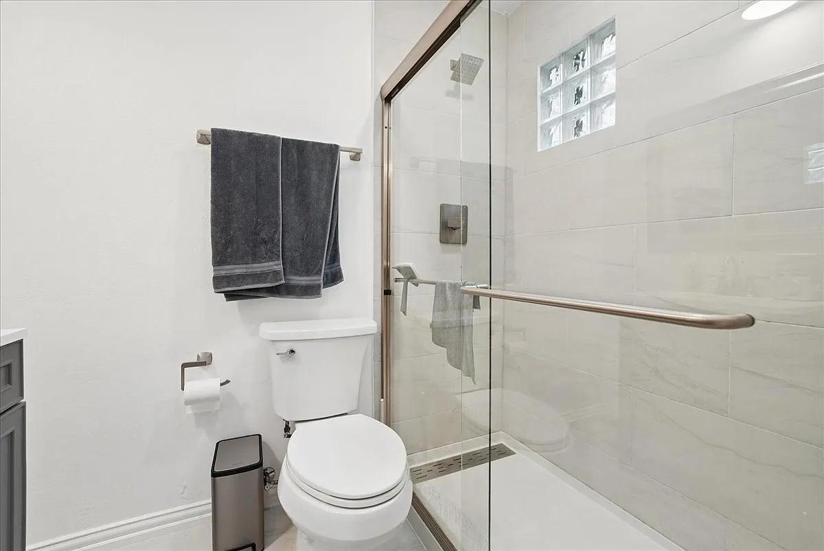 Bright & Comfortable Condo in Prime Dallas Location – Easy City Living
