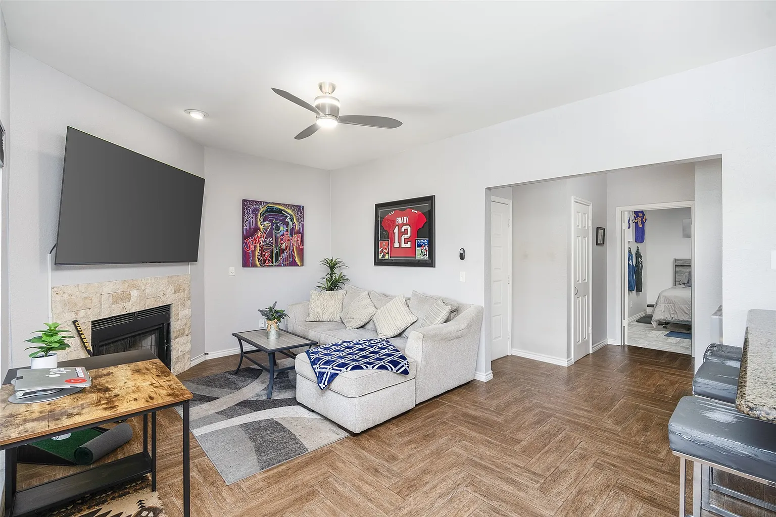 Cozy Dallas Condo in Great Location – Easy Living & Convenience