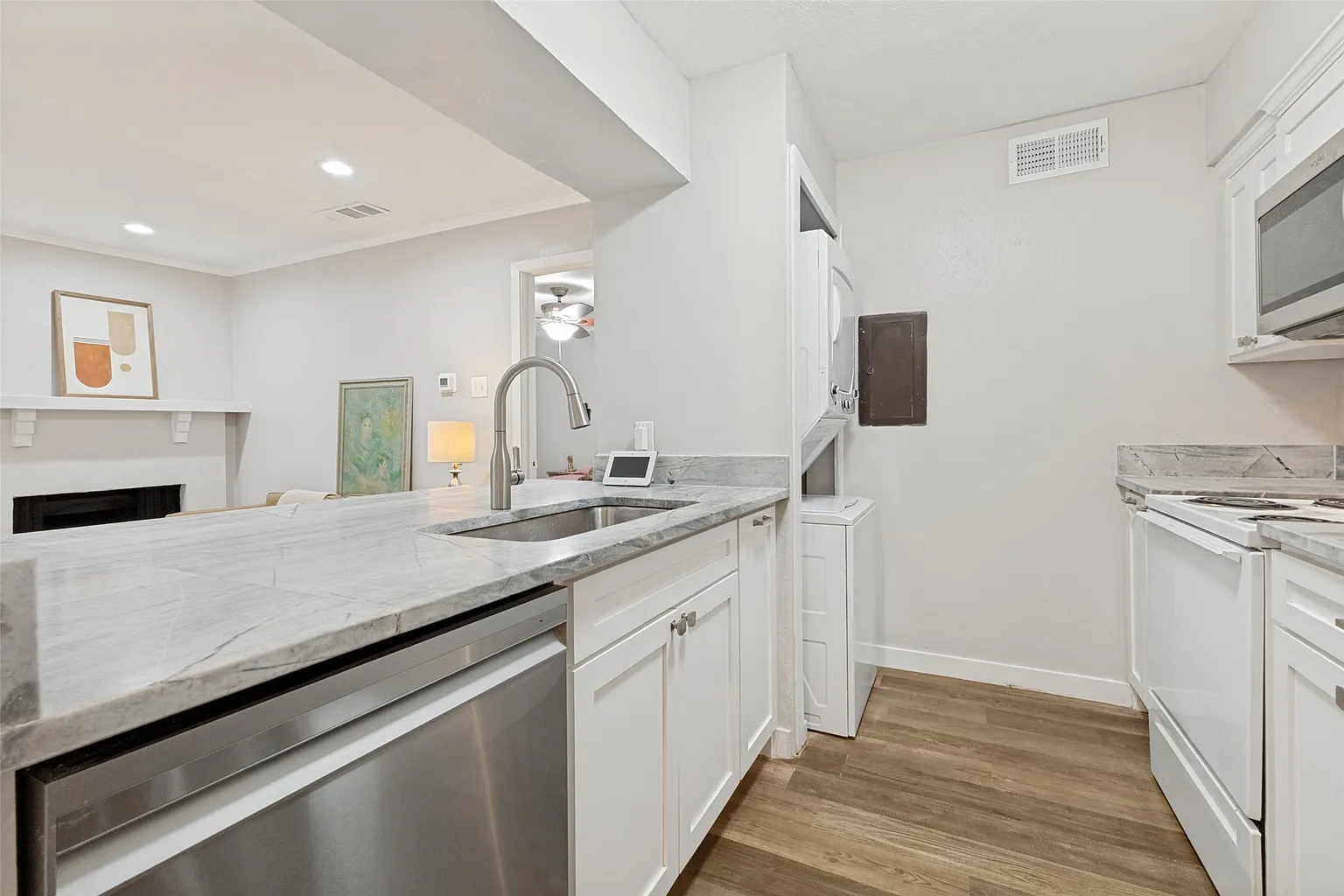 Cozy Condo in Prime Dallas Location – Great Value & Convenience