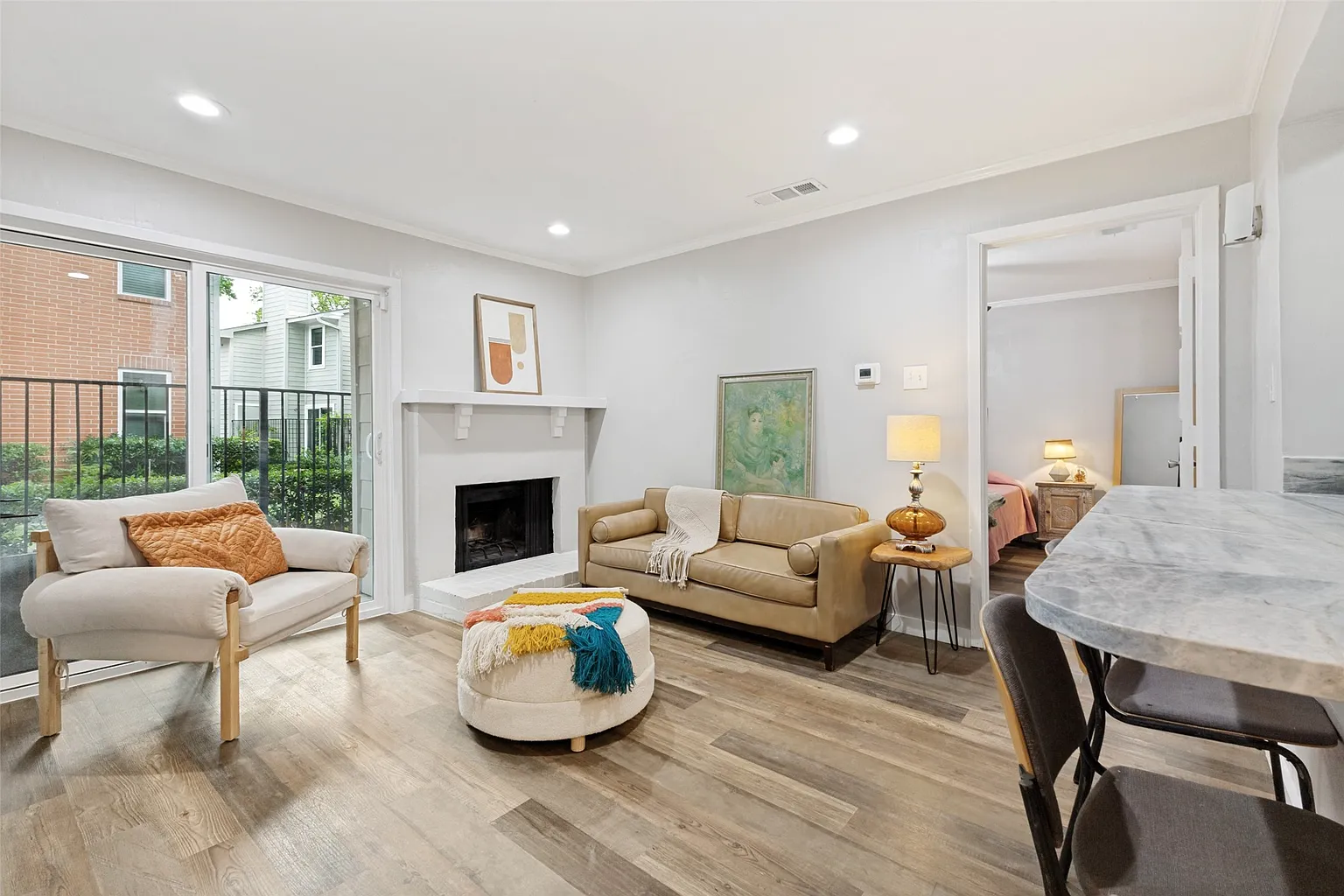 Cozy Condo in Prime Dallas Location – Great Value & Convenience