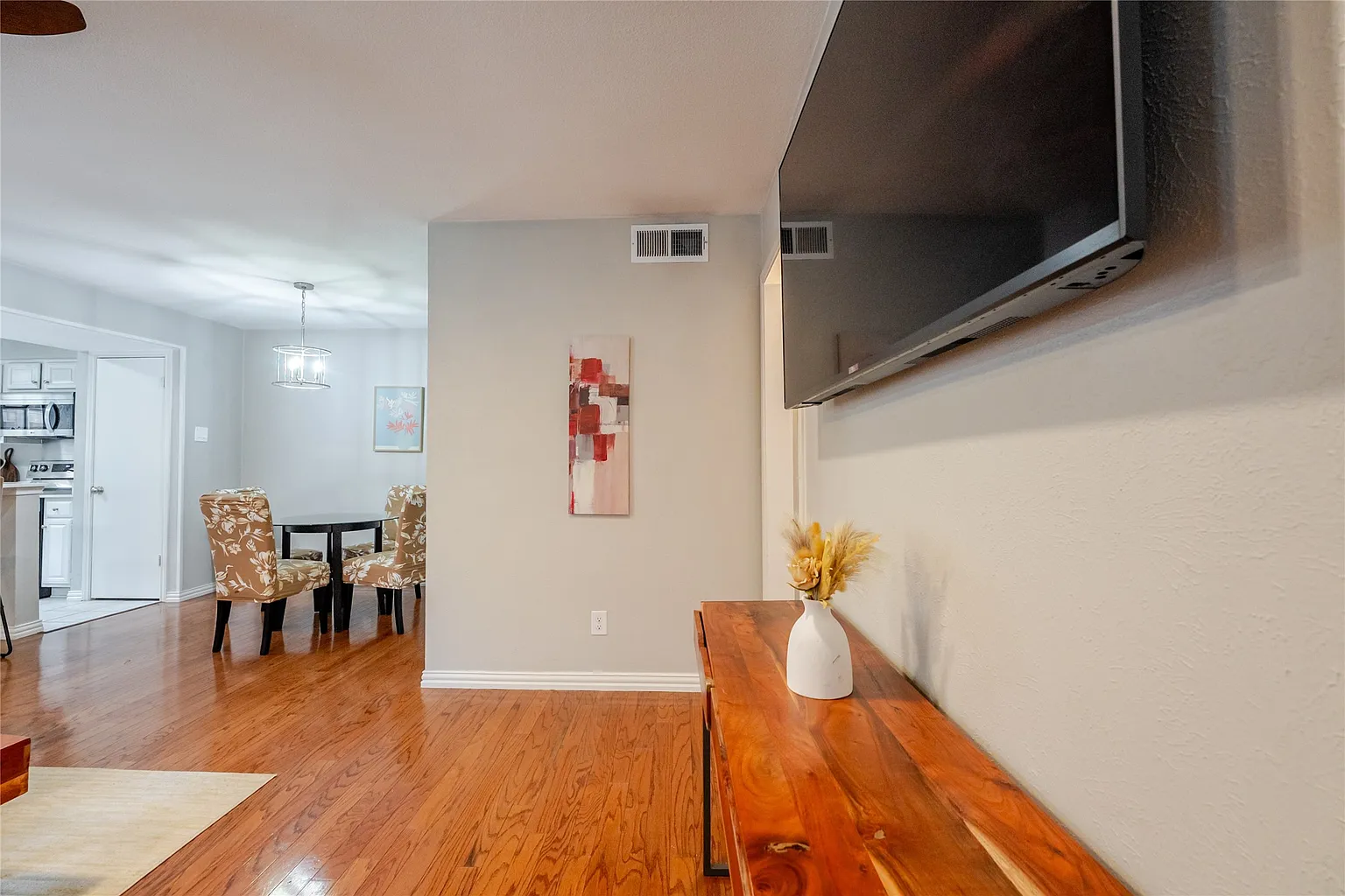 Comfortable Condo in Prime Dallas Location