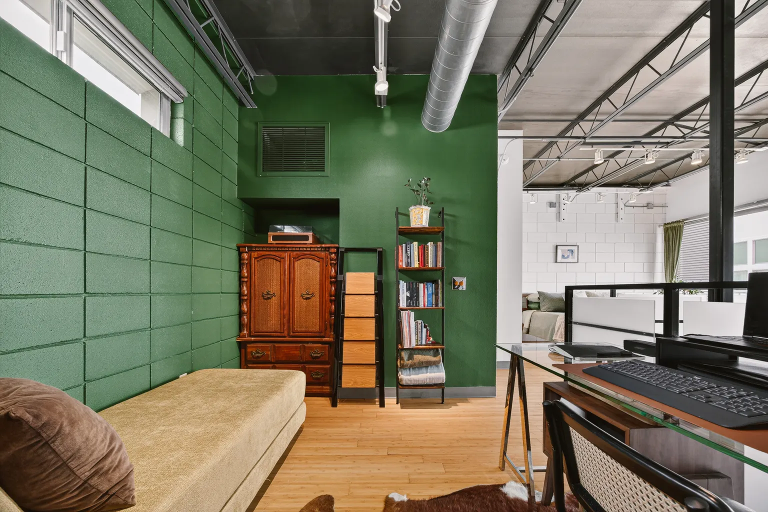 Cozy Condo in Prime South Austin Location – Great Value & Comfort
