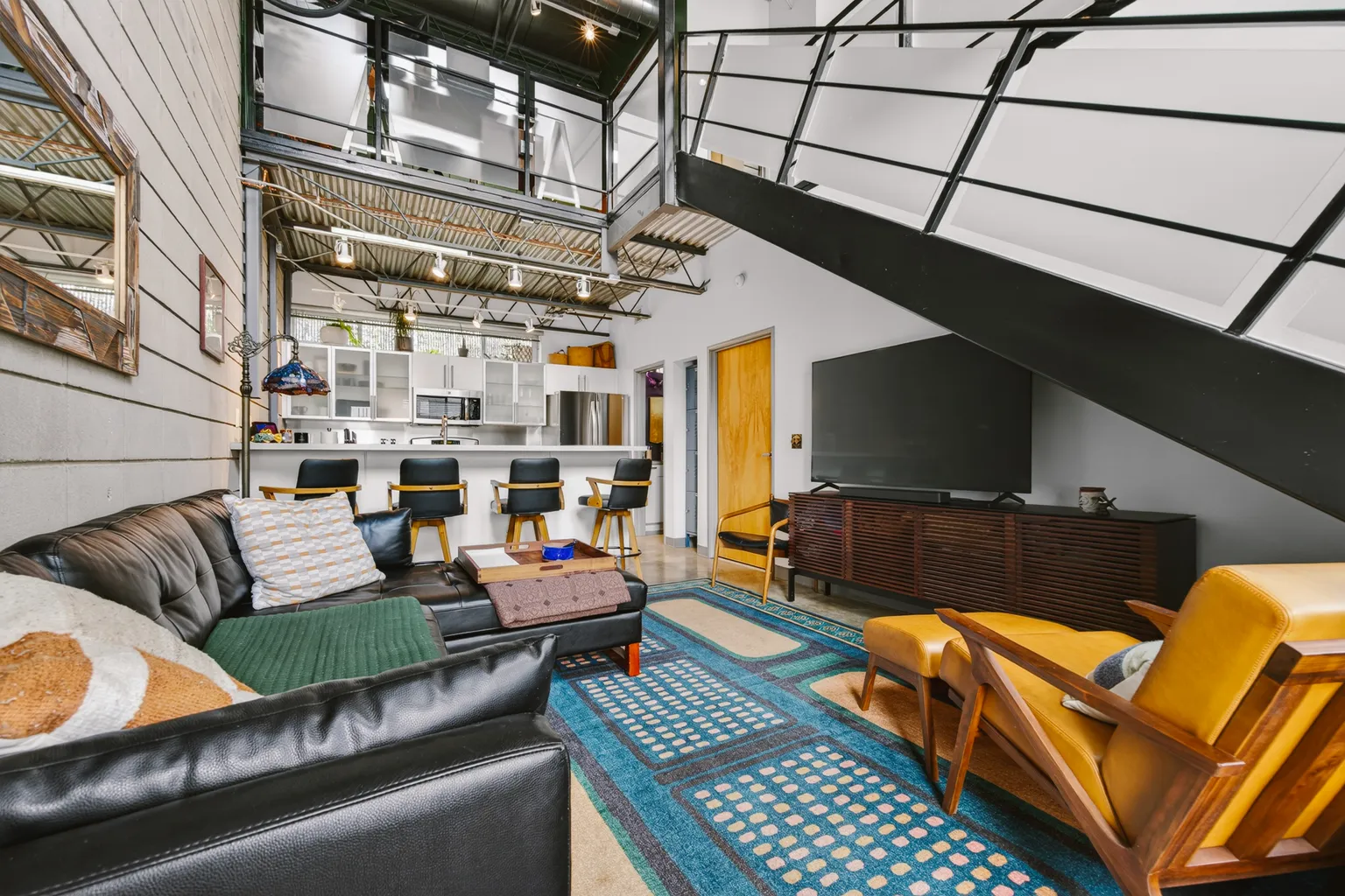 Cozy Condo in Prime South Austin Location – Great Value & Comfort
