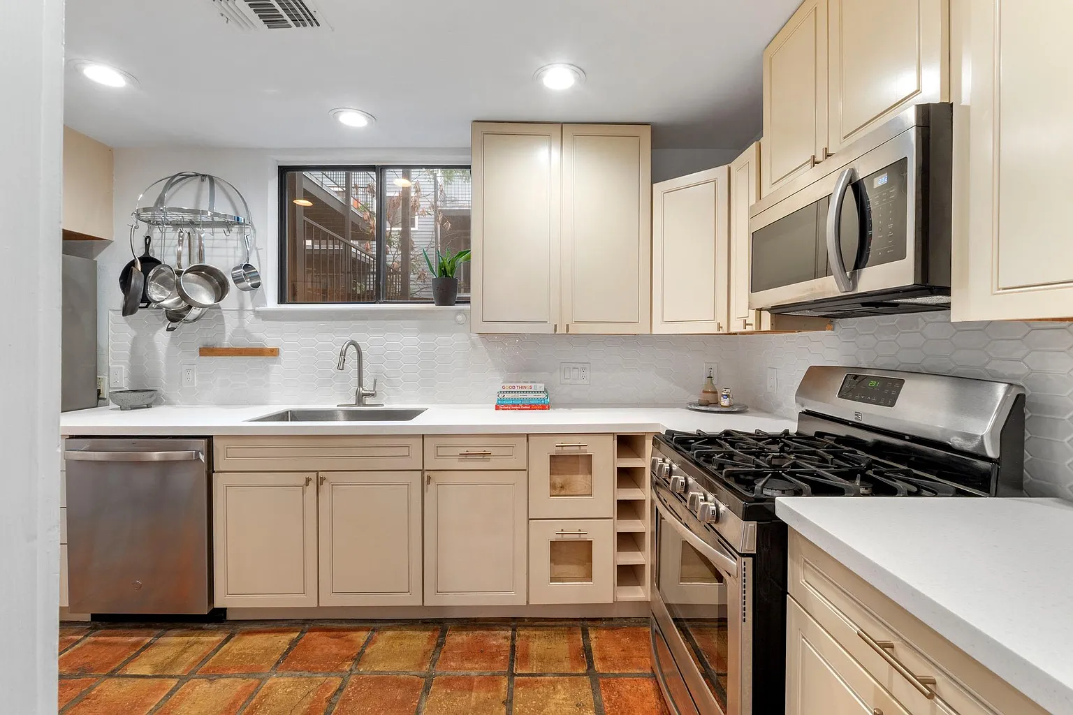 Cozy 1BR Condo in the Heart of Austin – Prime Location & Comfort