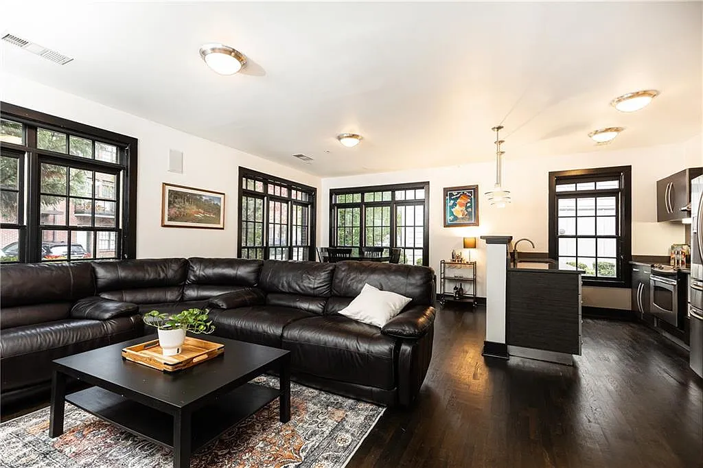 Move-In Ready 1 Bedroom Condo