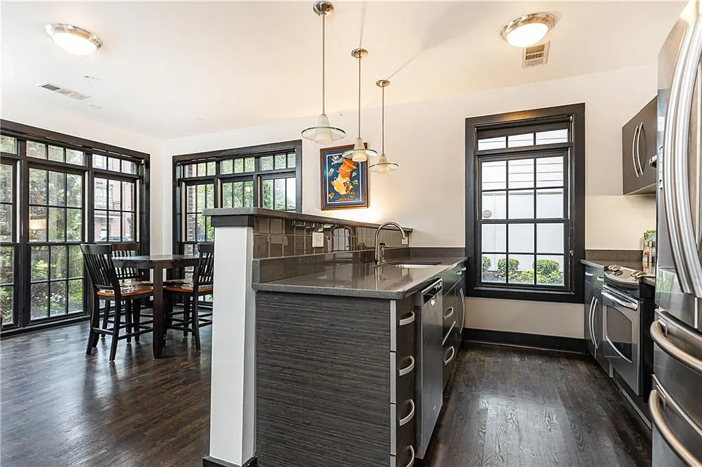 Move-In Ready 1 Bedroom Condo