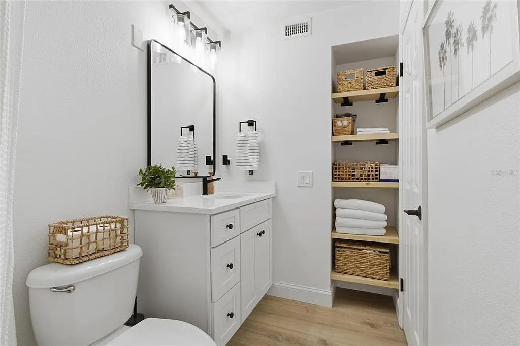 Modern Tampa Condo in Prime South Tampa Location