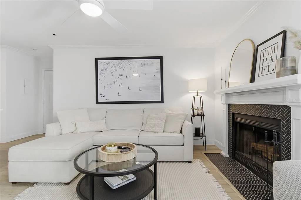 Modern Tampa Condo in Prime South Tampa Location