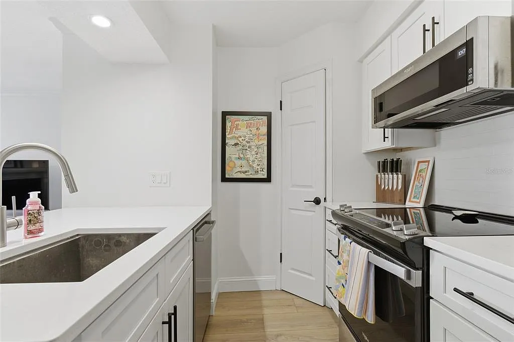 Modern Tampa Condo in Prime South Tampa Location