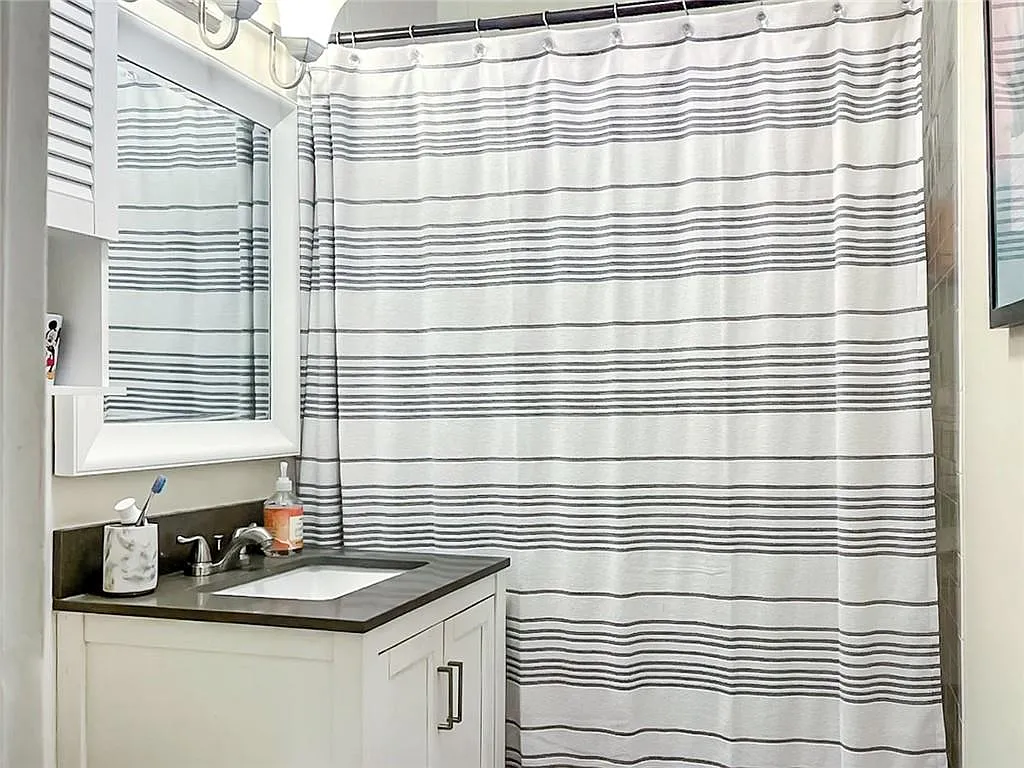 Cozy Staten Island Condo for Rent – Prime Location