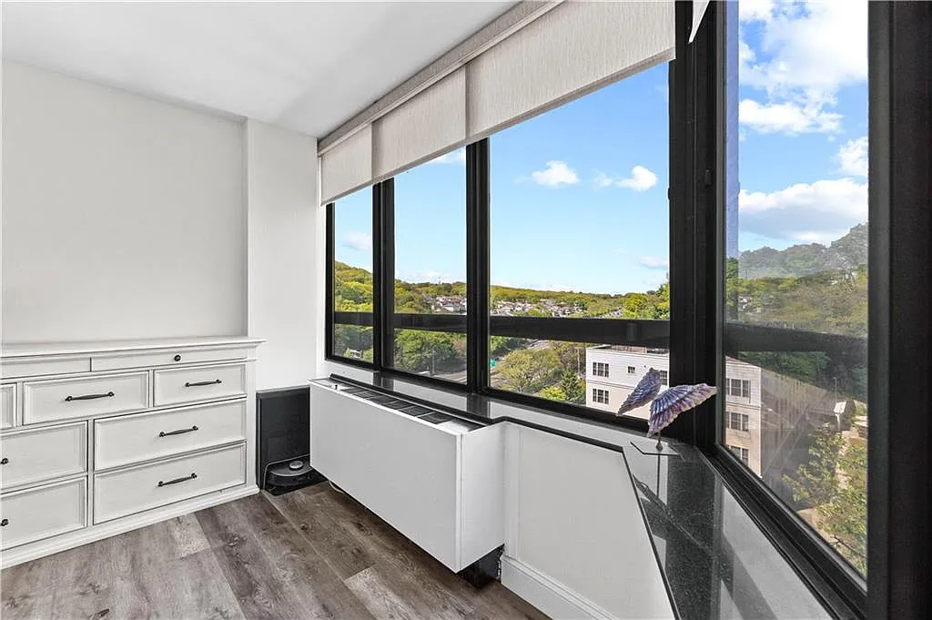 Cozy Modern Condo in Staten Island – Prime Location