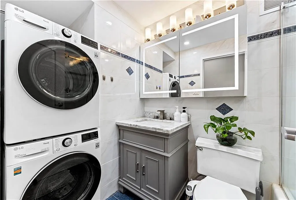 Cozy Modern Condo in Staten Island – Prime Location