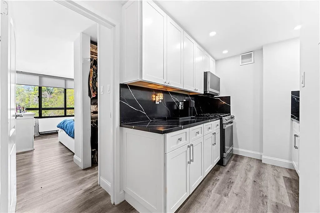 Cozy Modern Condo in Staten Island – Prime Location