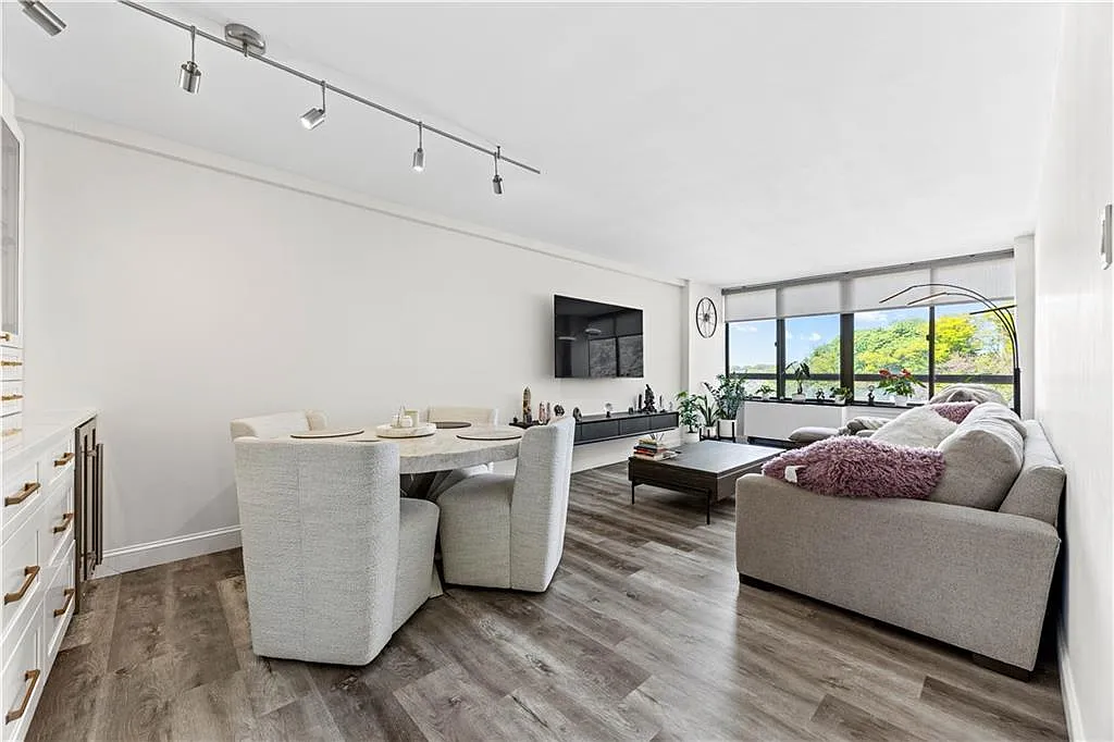 Cozy Modern Condo in Staten Island – Prime Location