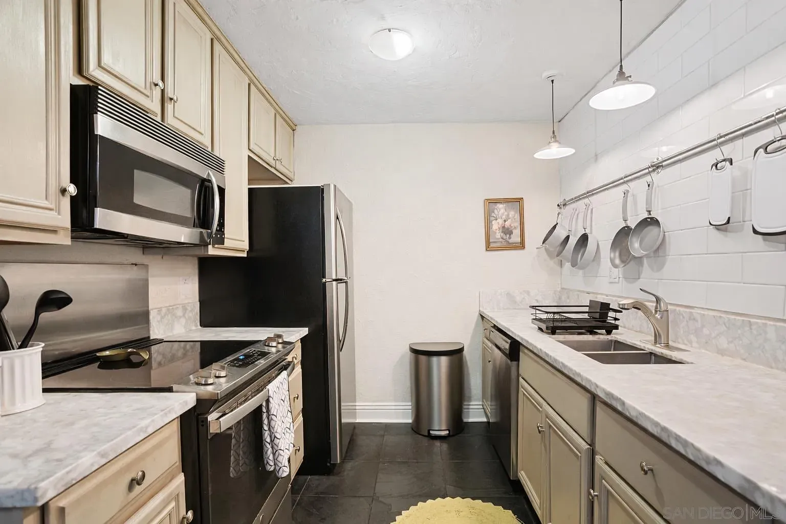 Cozy & Convenient Condo in Prime San Diego Location