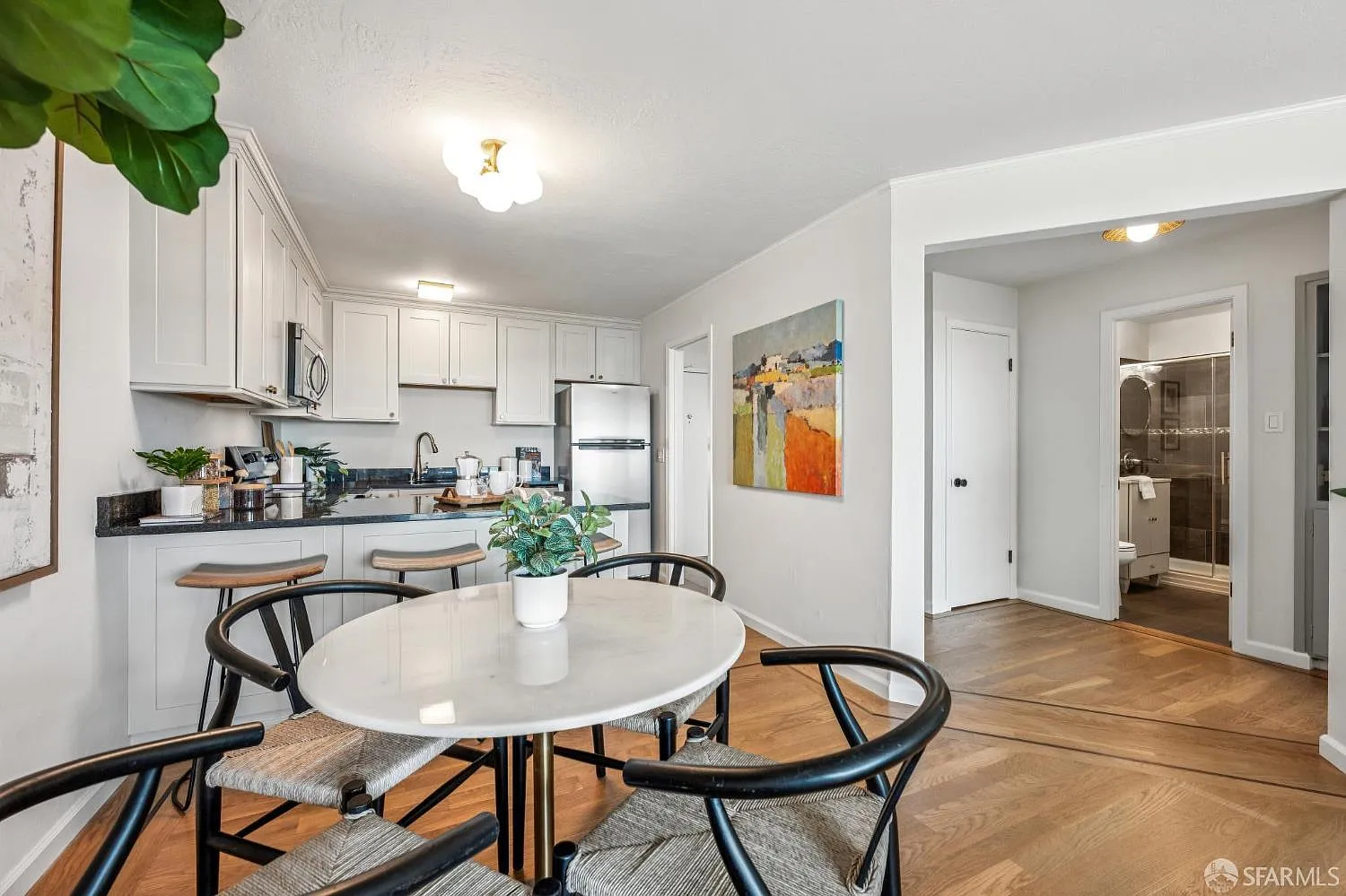 Cozy Coastal Condo for Rent – Great Location Near Ocean & Parks