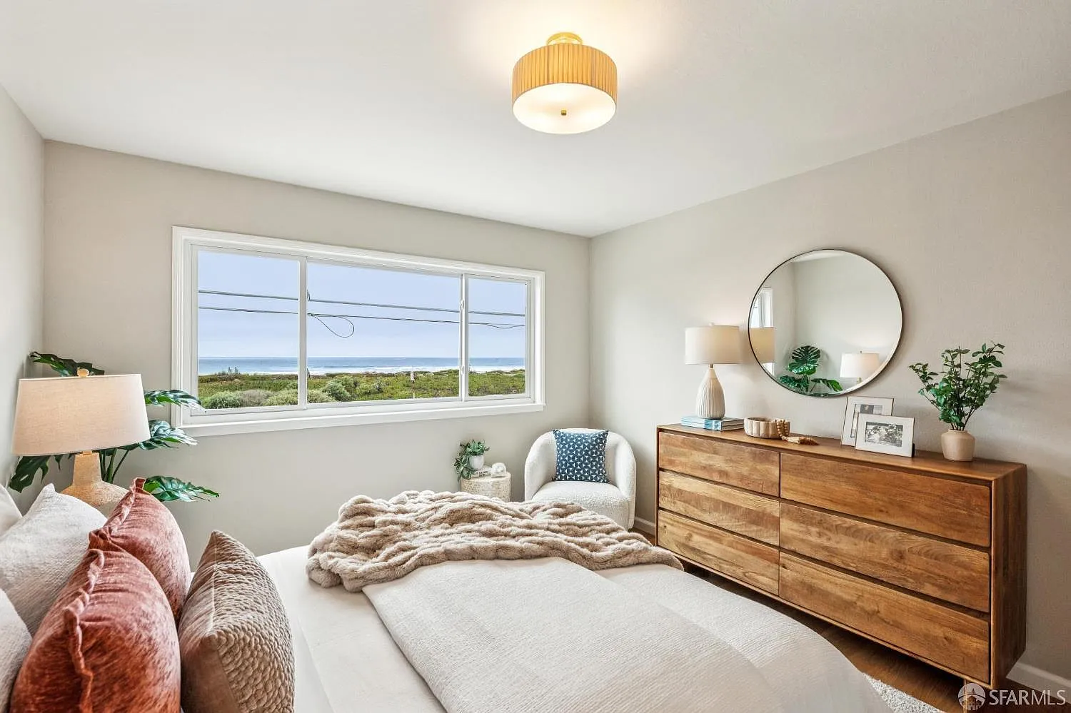 Cozy Coastal Condo for Rent – Great Location Near Ocean & Parks