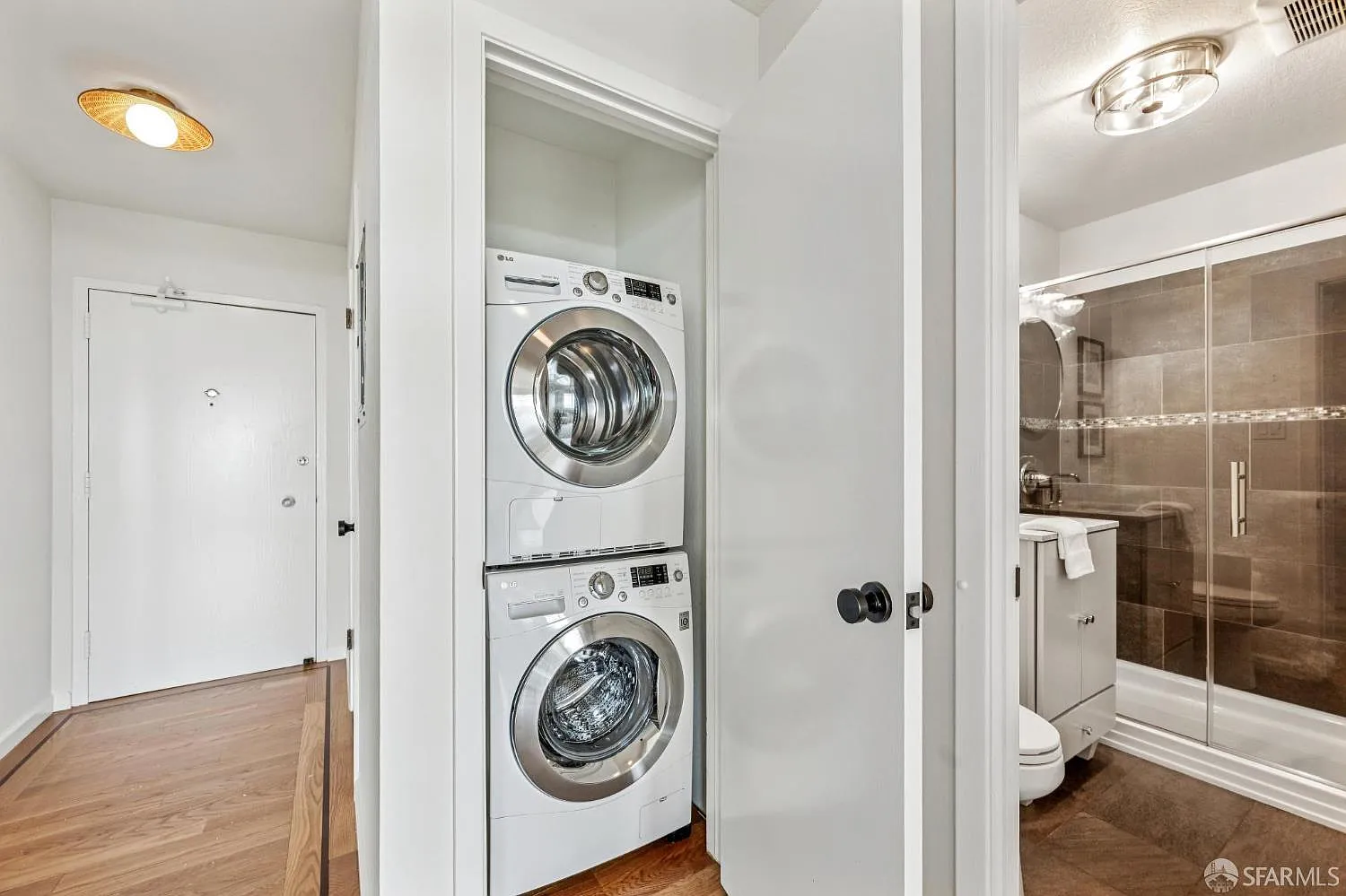 Cozy Coastal Condo for Rent – Great Location Near Ocean & Parks