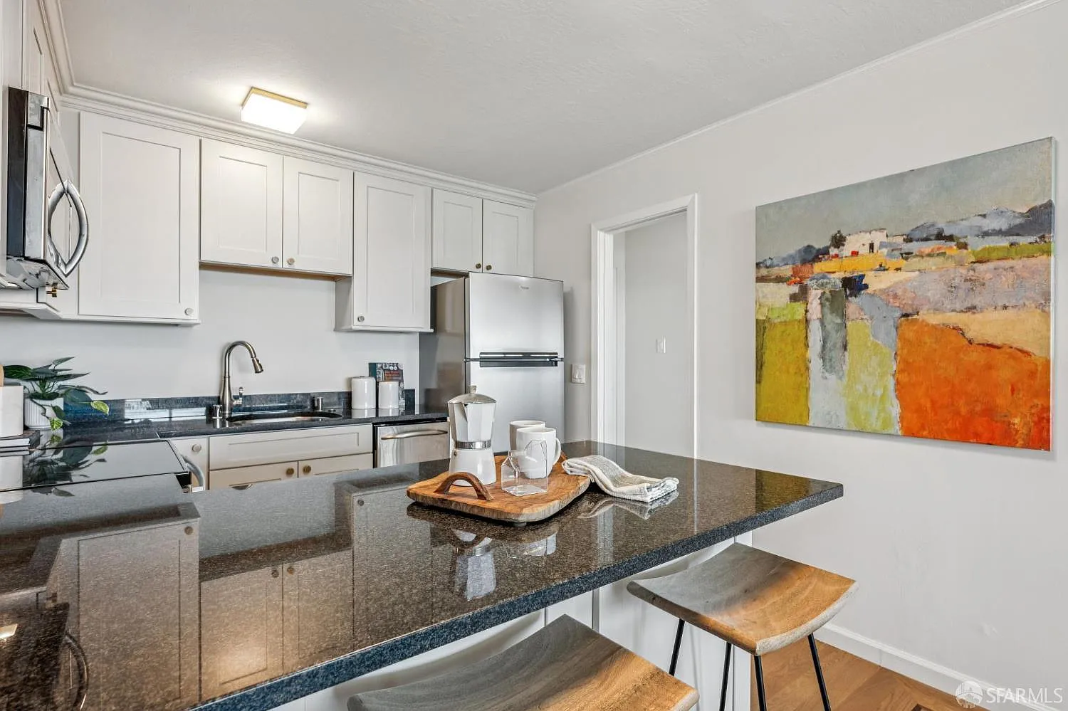 Cozy Coastal Condo for Rent – Great Location Near Ocean & Parks
