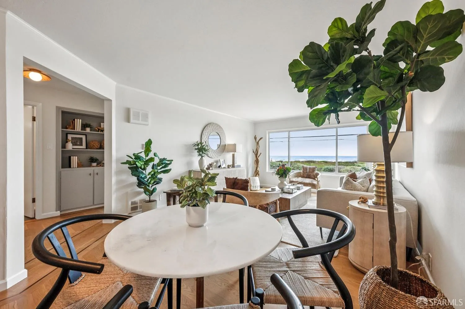Cozy Coastal Condo for Rent – Great Location Near Ocean & Parks