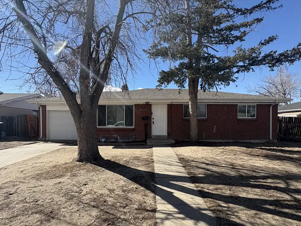Cozy & Spacious Single Family Home – Flexible Lease Options in Aurora, CO
