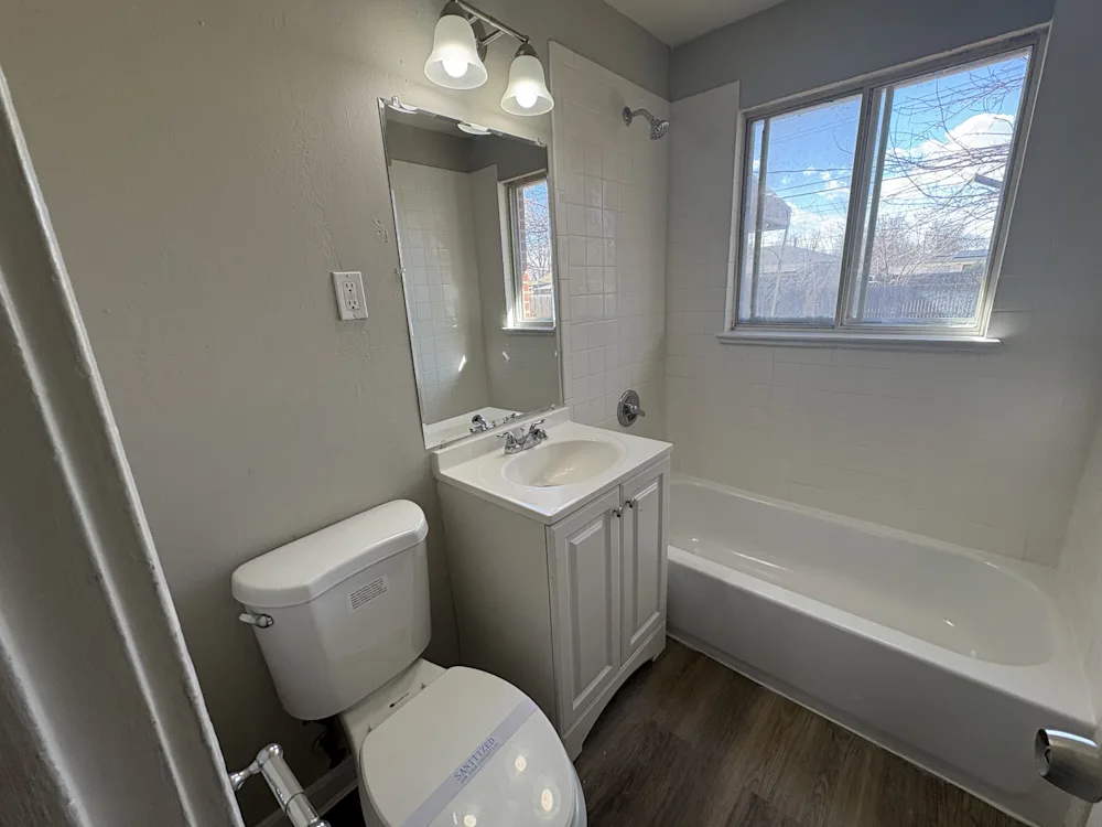 Cozy & Spacious Single Family Home – Flexible Lease Options in Aurora, CO