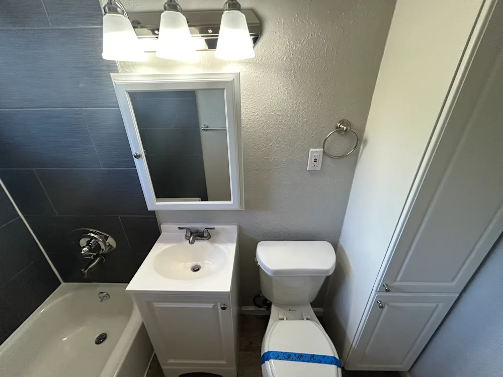 Charming Single-Family Home in Denver Area – Comfortable Living & Flexible Terms
