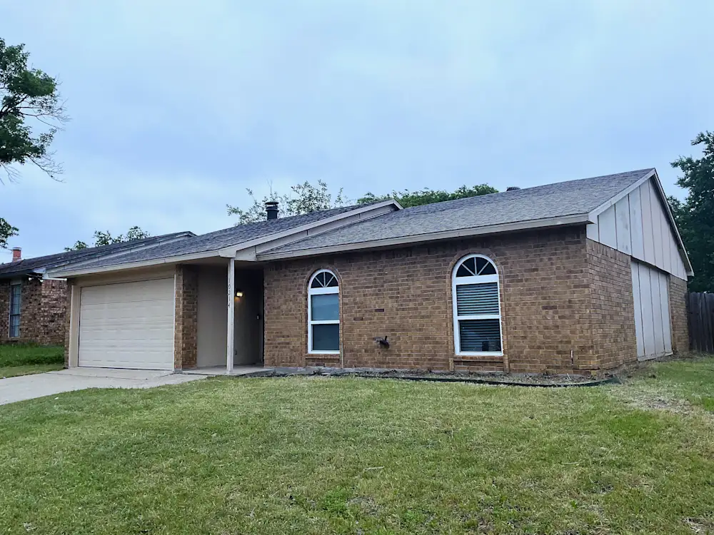 Spacious Single-Family Home in a Quiet Dallas Neighborhood