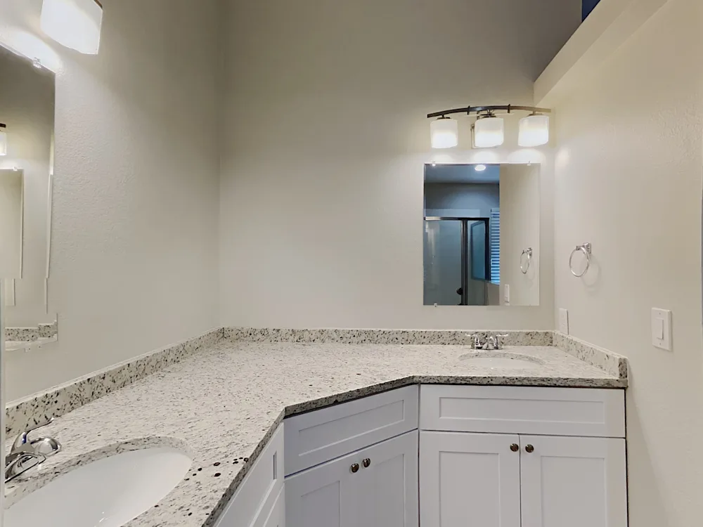Spacious Single-Family Home in Quiet Neighborhood – Flexible Rental Opportunity