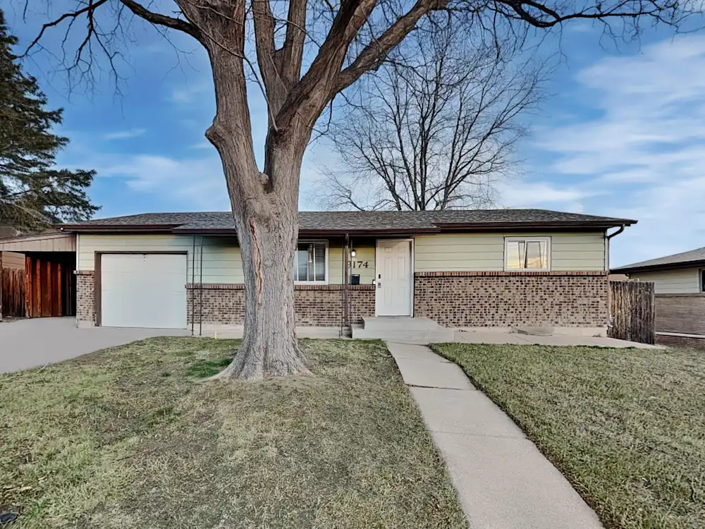 Spacious & Flexible Single-Family Home in Westminster – Great Location, Easy Living