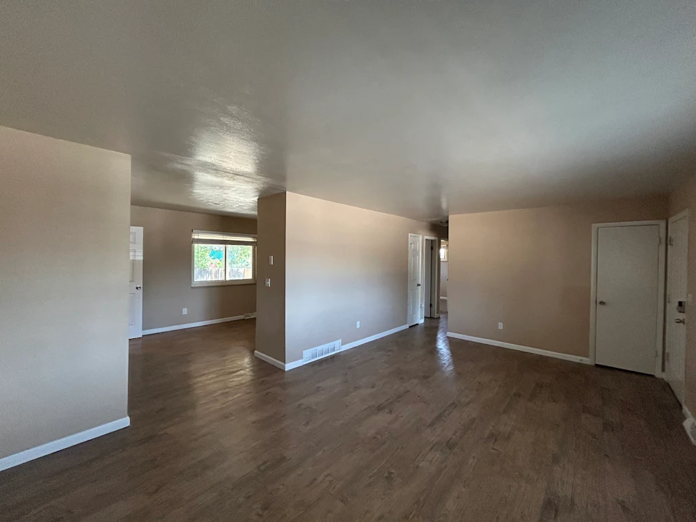 Spacious & Flexible Single-Family Home in Westminster – Great Location, Easy Living